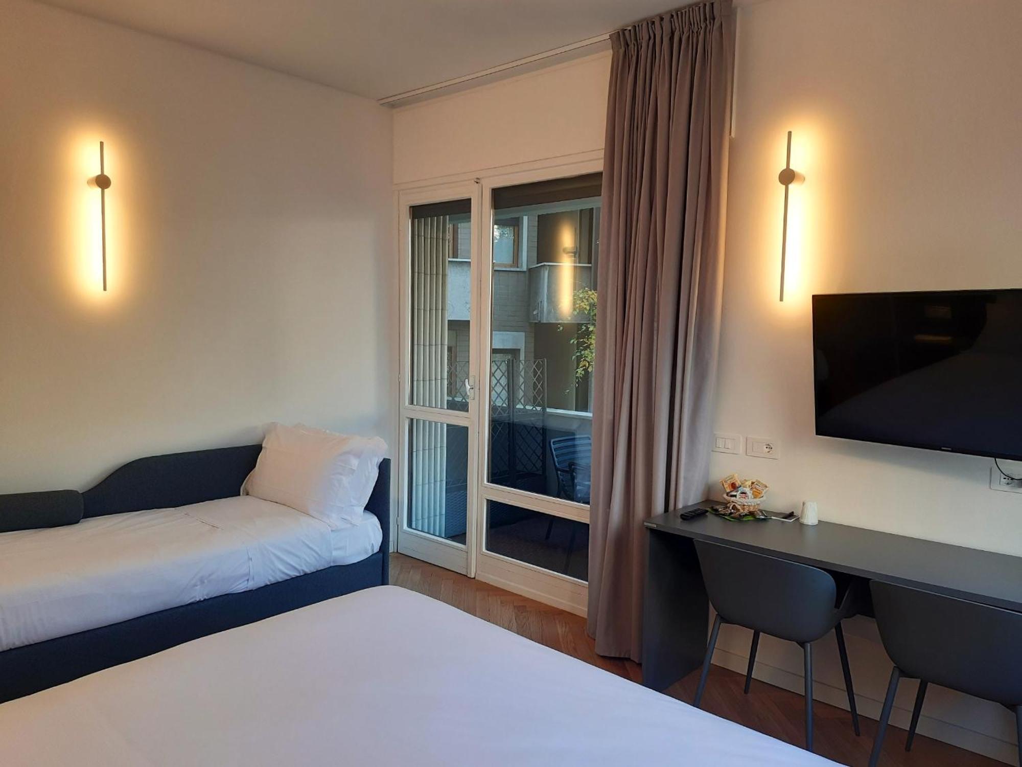 Mako Suites - Centro E Stazione مونزا المظهر الخارجي الصورة