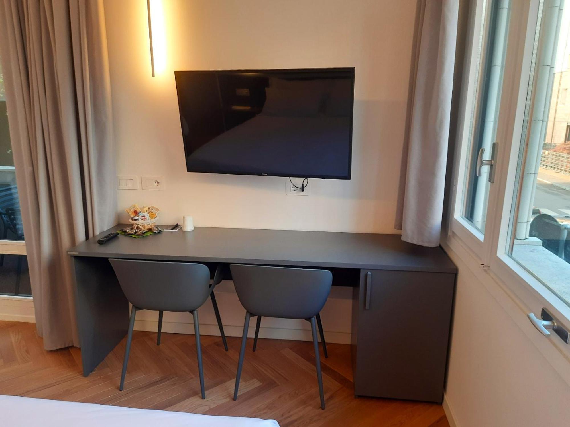 Mako Suites - Centro E Stazione مونزا المظهر الخارجي الصورة